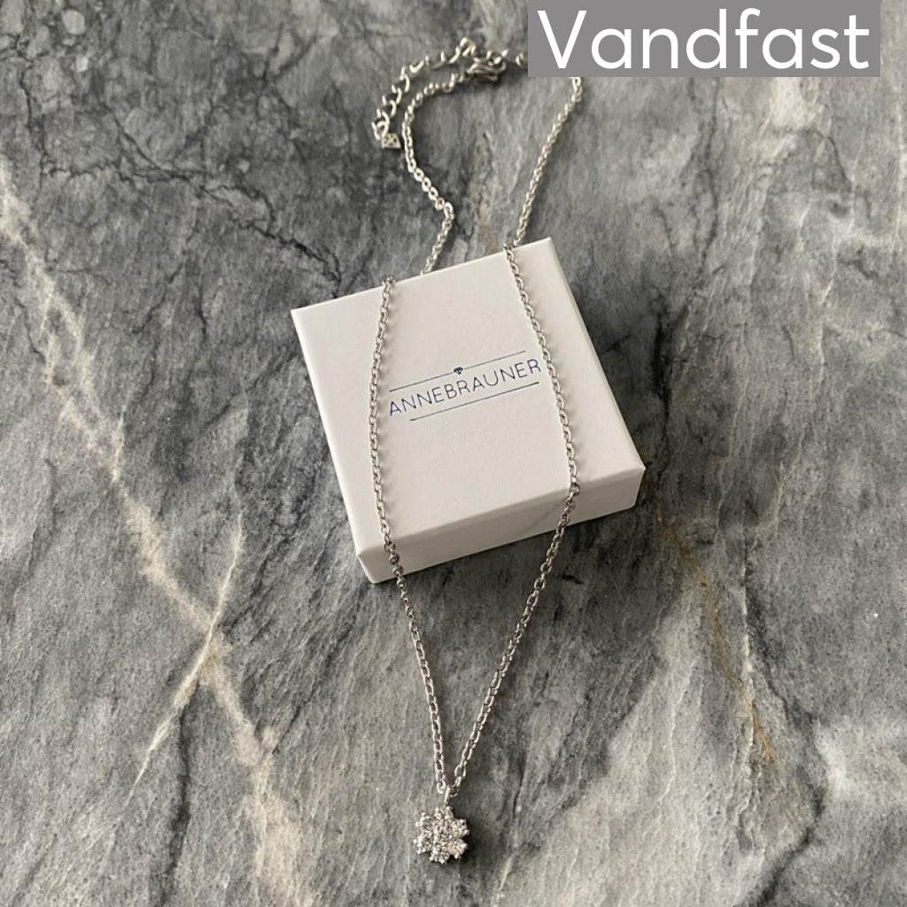 Annebrauner Flower Necklace