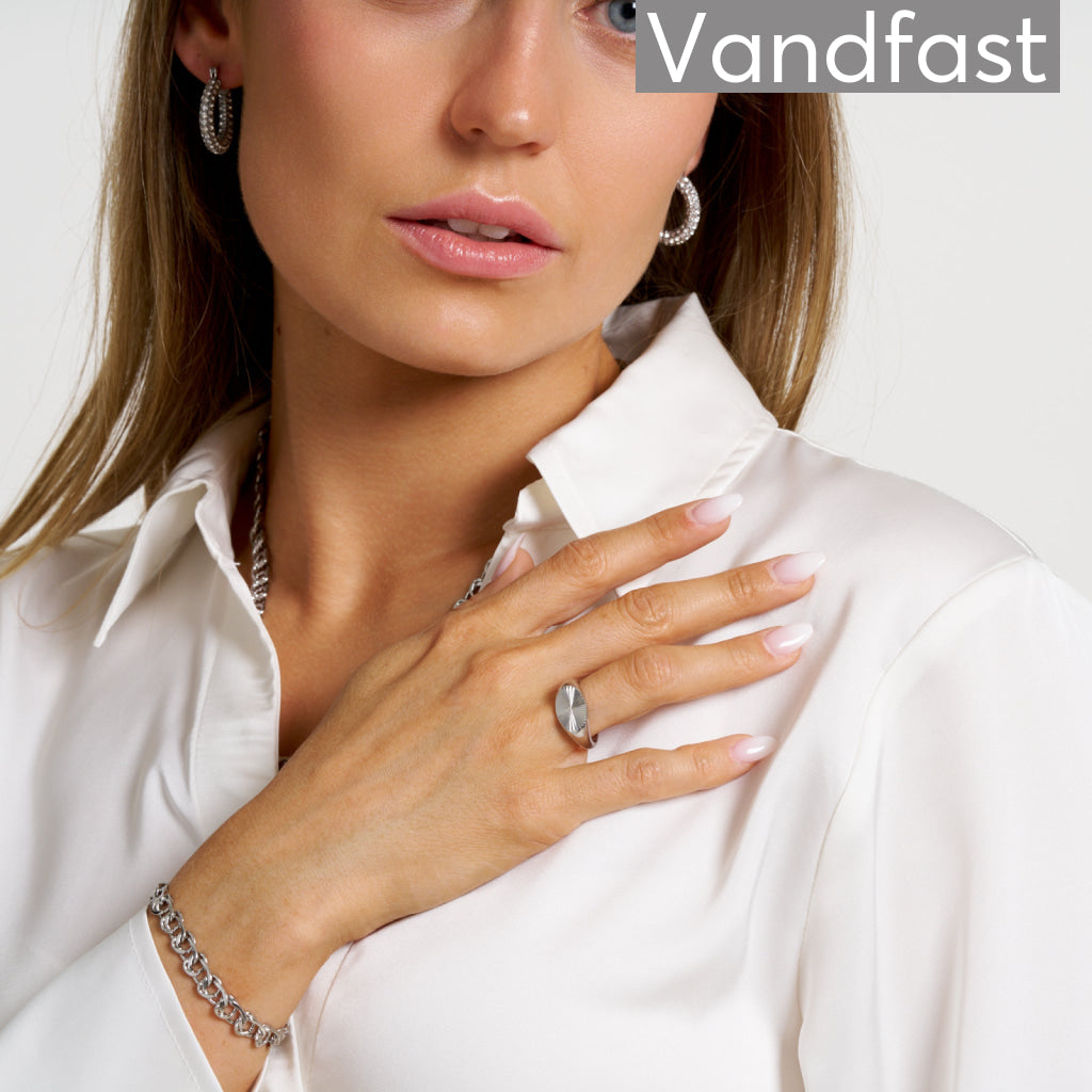 ANNEBRAUNER Oval Sun Ring