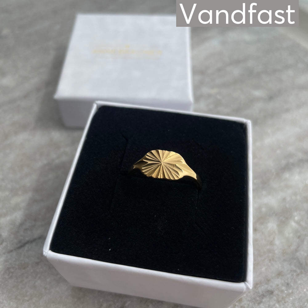 ANNEBRAUNER Sun Burst Ring