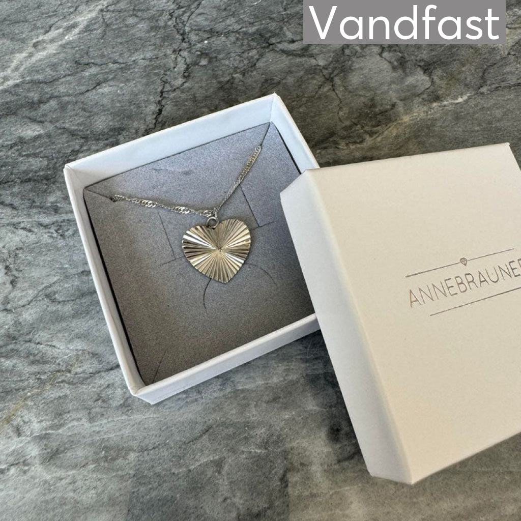 Annebrauner Sun Texture Heart Necklace