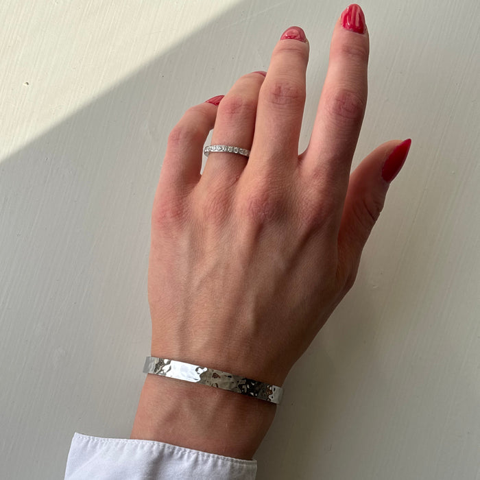 ANNEBRAUNER Texture Bangle Armbånd