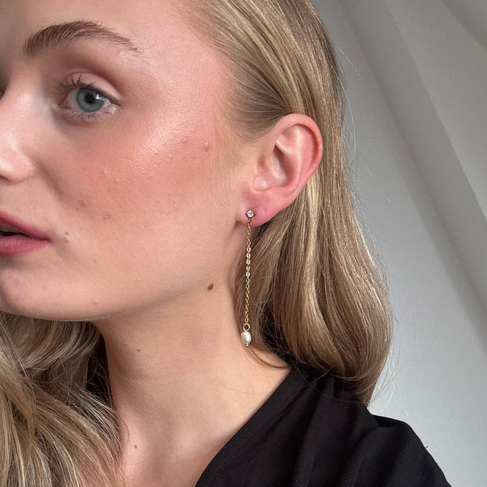 ANNEBRAUNER Pearl Chain Øreringe 18K Guldbelagt