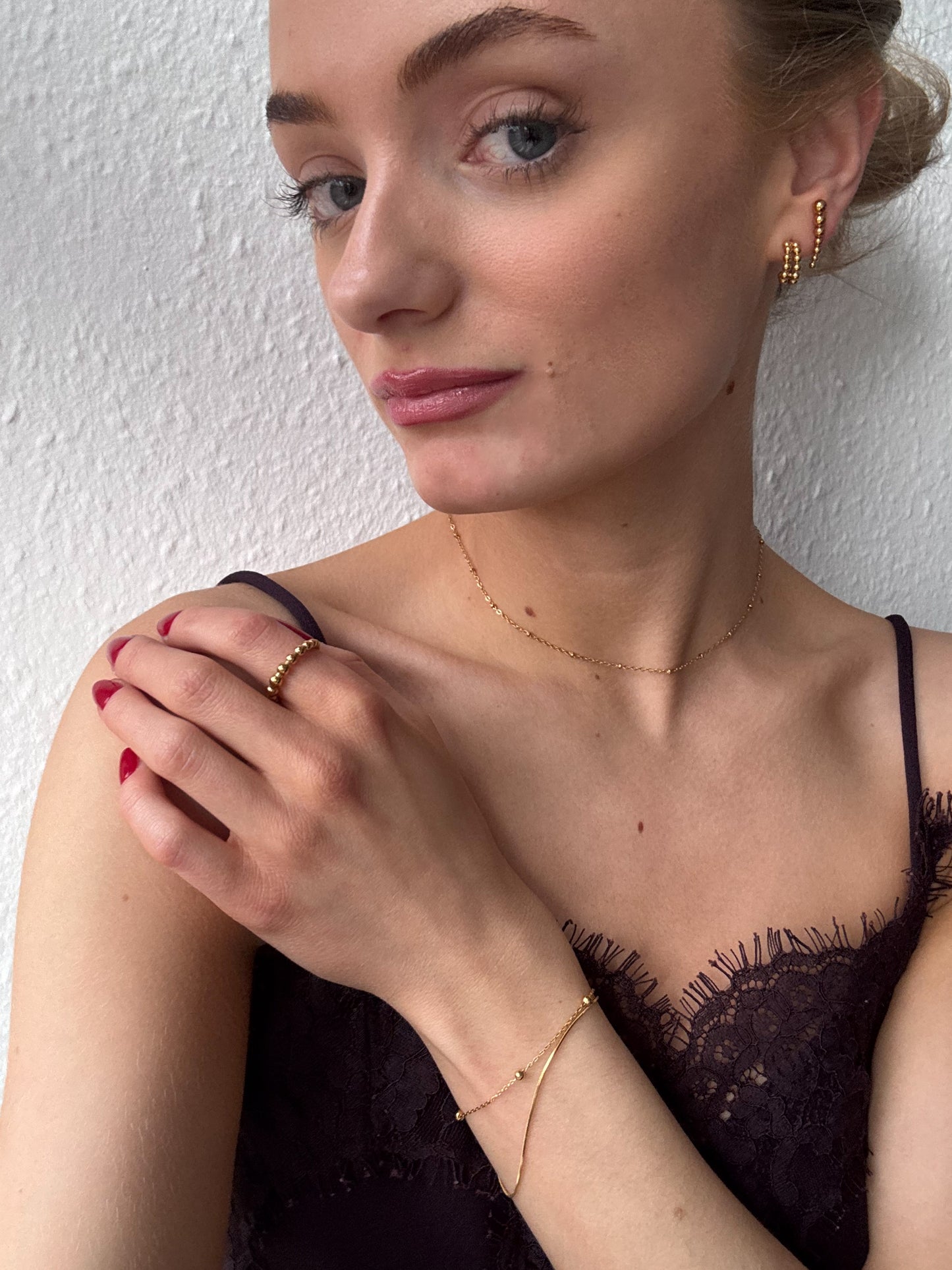 ANNEBRAUNER Ball Petite Halsklæde 18k Guldbelagt