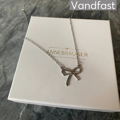 Annebrauner Bow Necklace