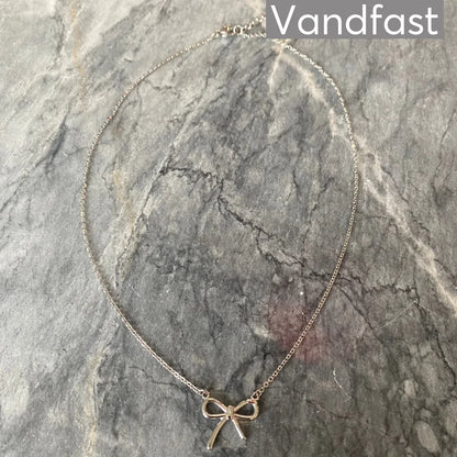 Annebrauner Bow Necklace