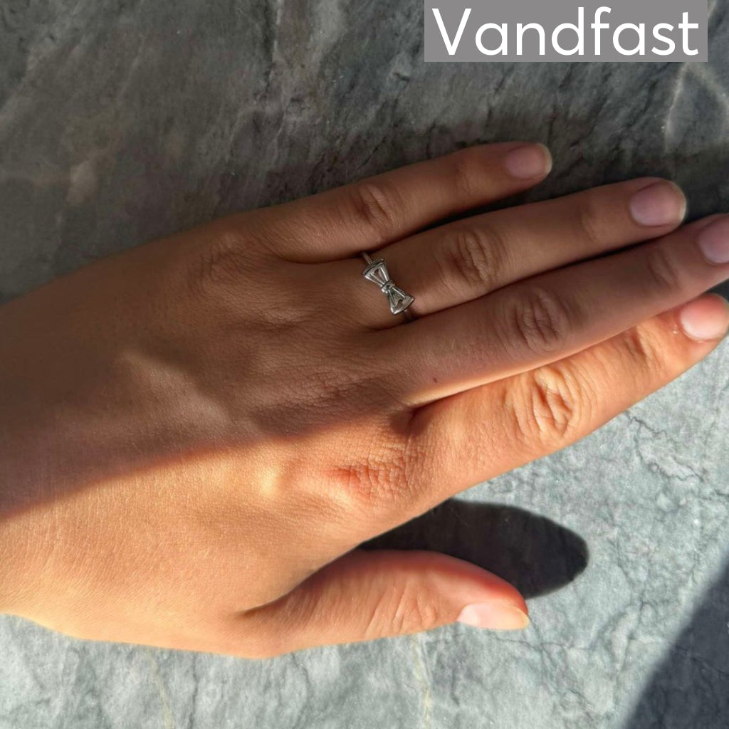 Annebrauner Bow Ring