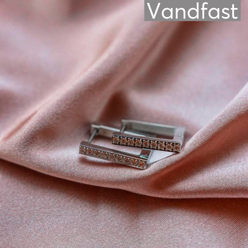 Annebrauner Creole Cubic Line