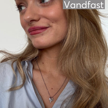 ANNEBRAUNER Elegant Zirconia Cross Halskæde - Halskæde