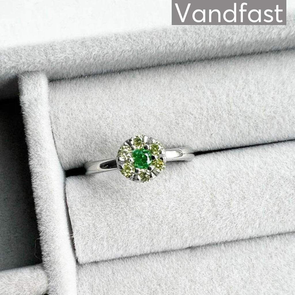 Annebrauner Flower Ring