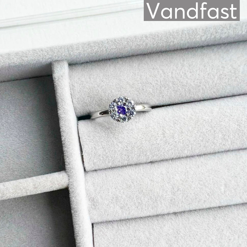 Annebrauner Flower Ring