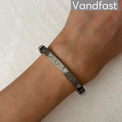 ANNEBRAUNER Heart Bangle Armbånd. - Armbånd