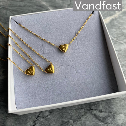 ANNEBRAUNER Heart Letter Halskæde 18k Guldbelagt