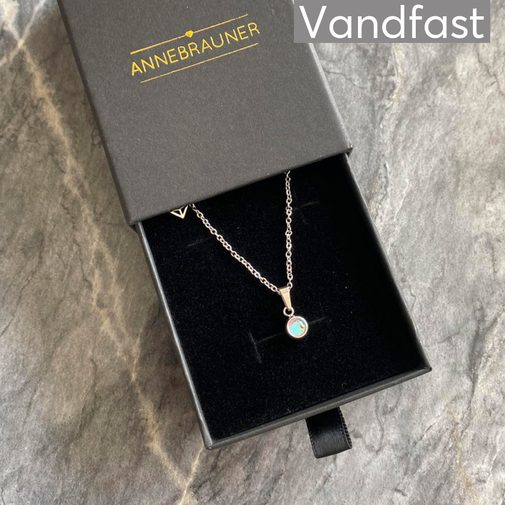 Annebrauner Moon Stone Necklace