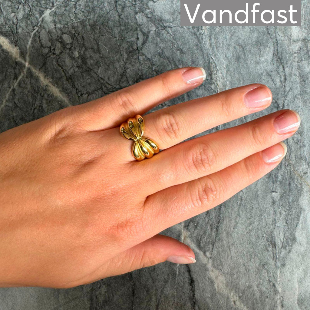 Annebrauner Opera Ring