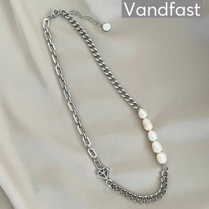 Annebrauner Party Necklace