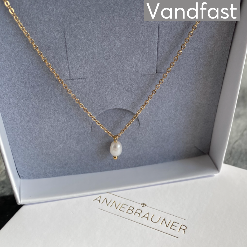 Annebrauner Pearl Necklace