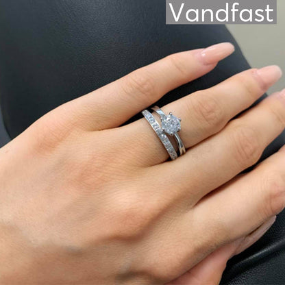 Annebrauner Princess Ring