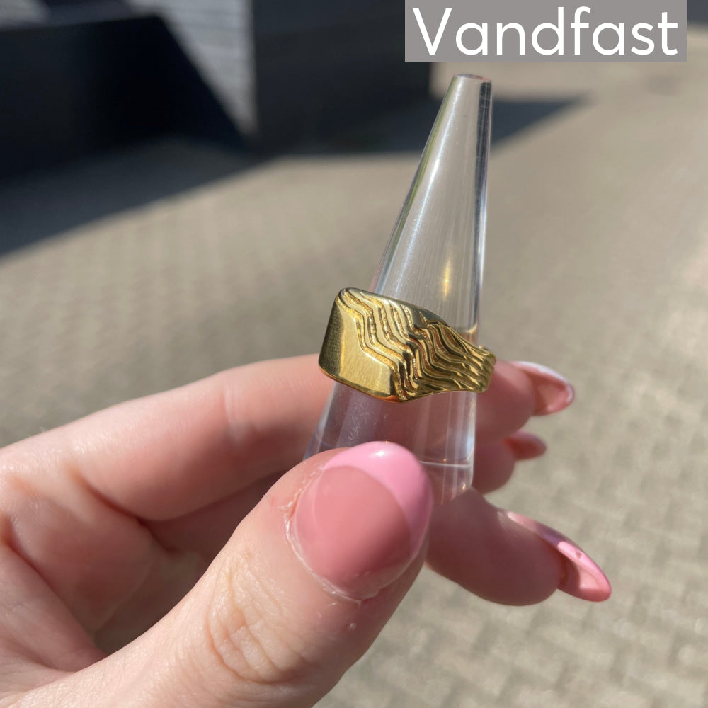 ANNEBRAUNER Ripple Ring