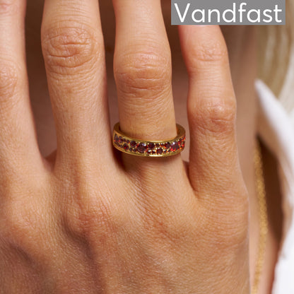 Annebrauner Sparkling Ring