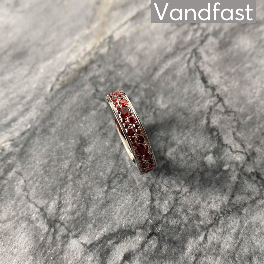 Annebrauner Sparkling Ring