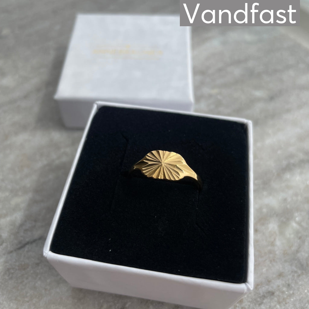 ANNEBRAUNER Sun Burst Ring