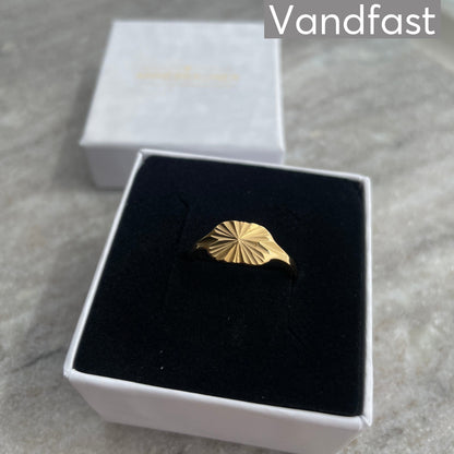 ANNEBRAUNER Sun Burst Ring