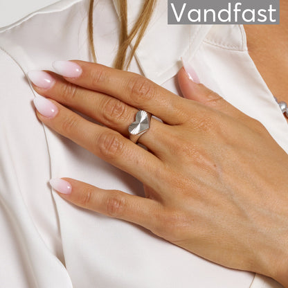 ANNEBRAUNER Sun Heart Ring