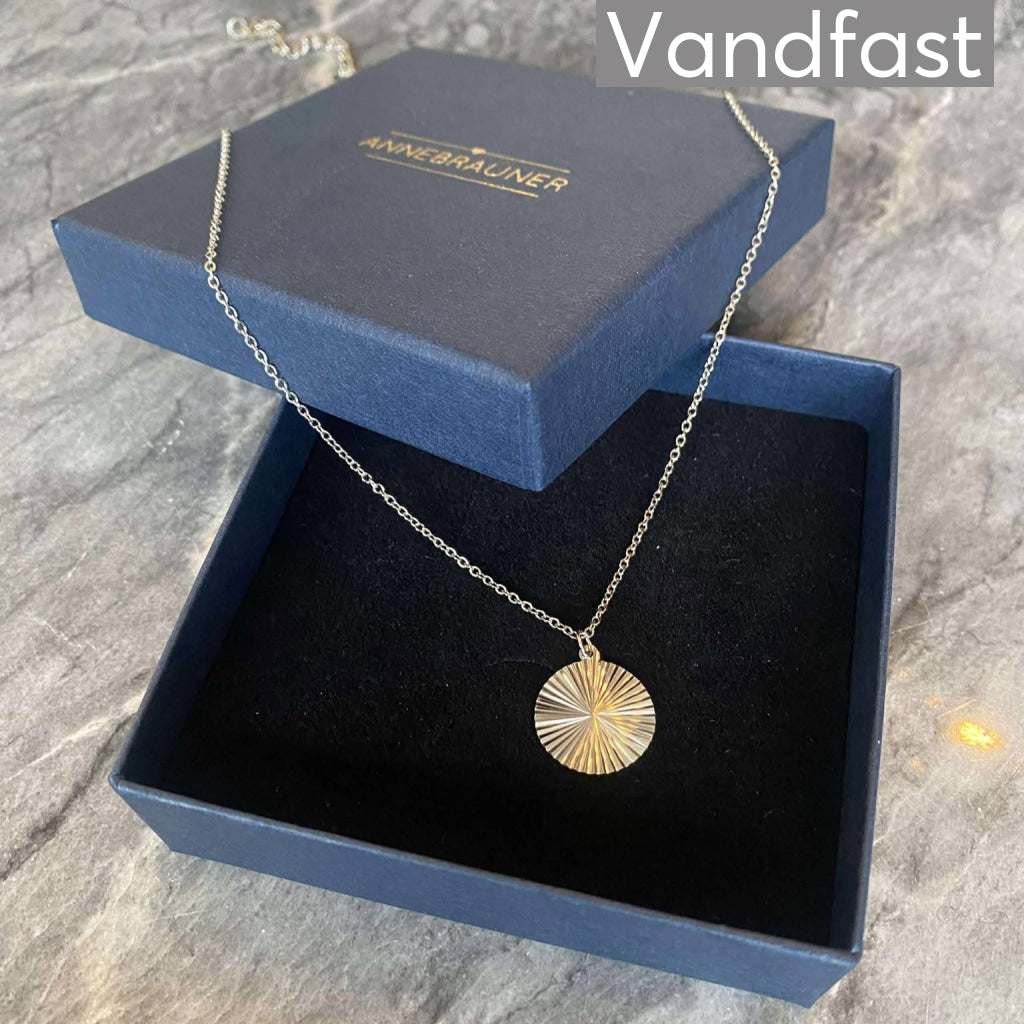 ANNEBRAUNER Sun Texture Round Necklace