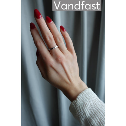 ANNEBRAUNER Third Time Ring