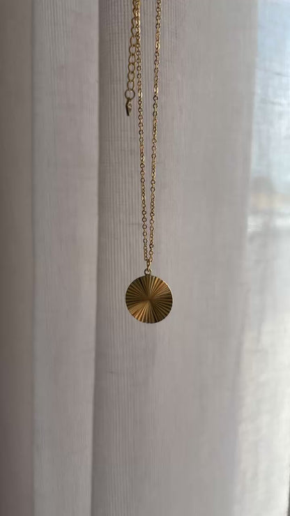 ANNEBRAUNER Sun Texture Round Necklace