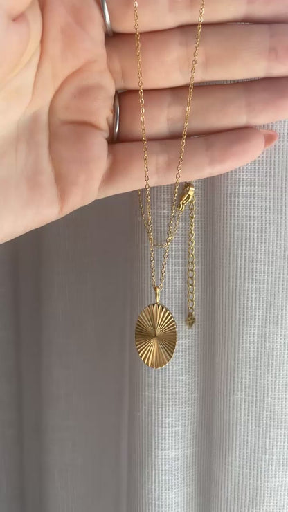 ANNEBRAUNER Sun Burst Oval Necklace